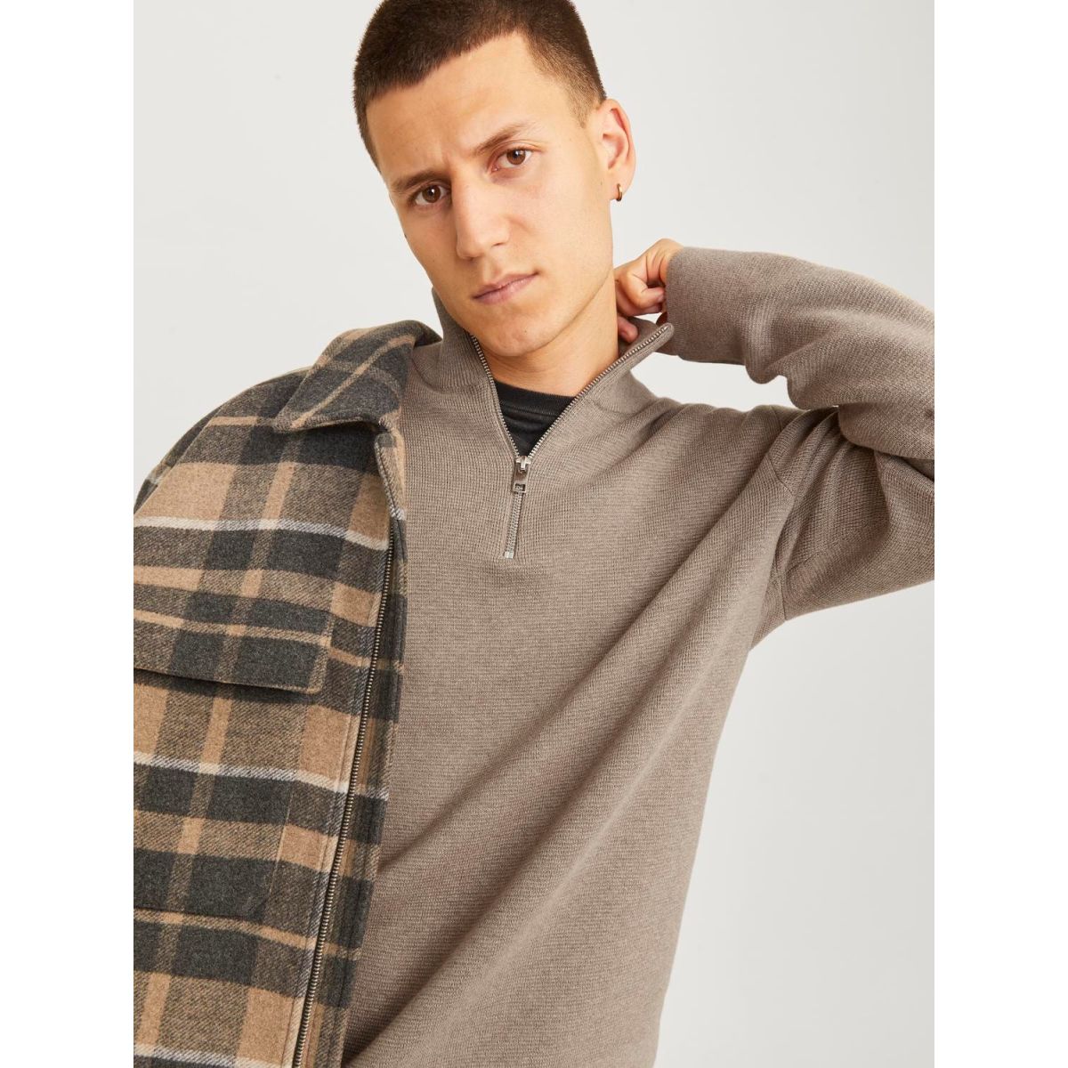 Pull en maille col montant