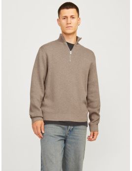 Pull en maille col montant