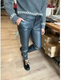 Pantalon en simili cuir noir